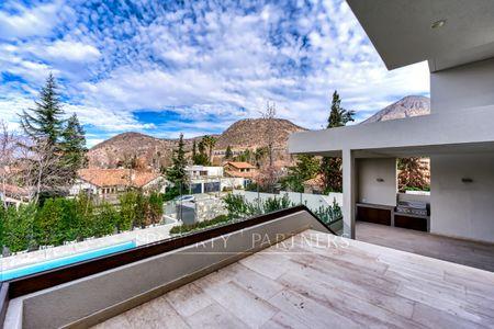 Nueva Casa Mediterranea en el Golf de Manquehue en Los Trapenses, Región Metropolitana Nueva Casa Mediterranea en el Golf de Manquehue en Los Trapenses, Región Metropolitana