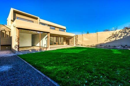 Nueva! Mediterránea, Finas Terminaciones, Condominio de 2 casas - Los Nogales. en Los Nogales, Lo Barnechea, Región Metropolitana