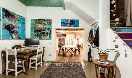 Casa con posibilidad de local en el Casco Antiguo de Ciutadella de Menorca en Menorca, Islas Baleares Casa con posibilidad de local en el Casco Antiguo de Ciutadella de Menorca en Menorca, Islas Baleares