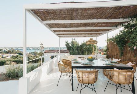 Spectacular Restored Villa with Panoramic Views and Tourist License in Cala Llonga, Menorca en Mahón, Menorca, Islas Baleares Spectacular Restored Villa with Panoramic Views and Tourist License in Cala Llonga, Menorca en Mahón, Menorca, Islas Baleares