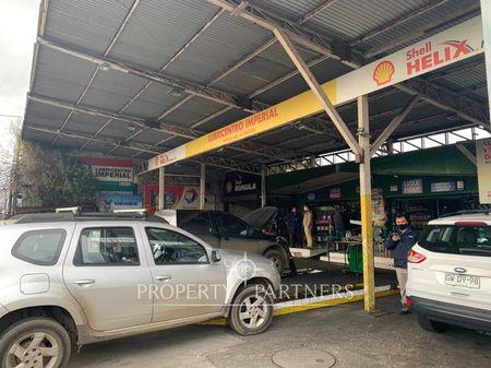 Excelente y amplia propiedad con negocio funcionando en Temuco, Región de Araucania Excelente y amplia propiedad con negocio funcionando en Temuco, Región de Araucania