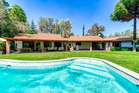 Casa en excelente estado en Condominio consolidado con seguridad permanente,Chicureo centro en Chicureo Centro, Colina, Región Metropolitana Casa en excelente estado en Condominio consolidado con seguridad permanente,Chicureo centro en Chicureo Centro, Colina, Región Metropolitana