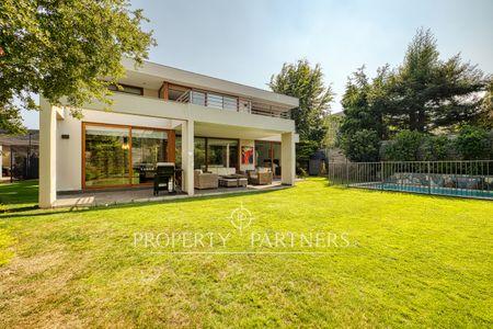 Casa Mediterránea en Los Nogales, Lo Barnechea en Los Nogales, Los Trapenses, Región Metropolitana Casa Mediterránea en Los Nogales, Lo Barnechea en Los Nogales, Los Trapenses, Región Metropolitana