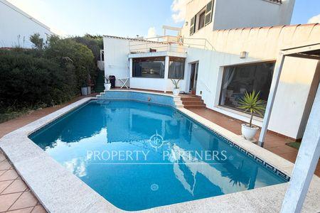 Vivienda unifamiliar con parcela de 500 m² y piscina en Cala Llonga, Mahón, Menorca en Mahón, Menorca, Islas Baleares Vivienda unifamiliar con parcela de 500 m² y piscina en Cala Llonga, Mahón, Menorca en Mahón, Menorca, Islas Baleares