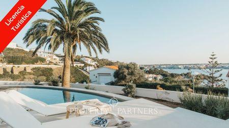 Spectacular Restored Villa with Panoramic Views and Tourist License in Cala Llonga, Menorca en Mahón, Menorca, Islas Baleares Spectacular Restored Villa with Panoramic Views and Tourist License in Cala Llonga, Menorca en Mahón, Menorca, Islas Baleares