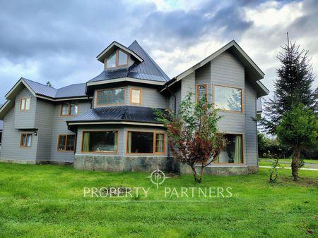 Gran casa en venta, Las Vegas de Chamiza en Puerto Montt, Región de Los Lagos Gran casa en venta, Las Vegas de Chamiza en Puerto Montt, Región de Los Lagos