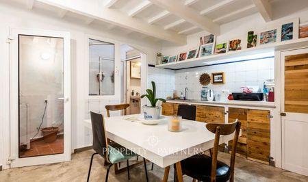 Casa con posibilidad de local en el Casco Antiguo de Ciutadella de Menorca en Menorca, Islas Baleares Casa con posibilidad de local en el Casco Antiguo de Ciutadella de Menorca en Menorca, Islas Baleares