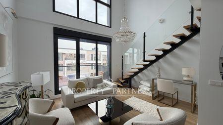 Espectacular dúplex exterior con terraza, plaza de garaje y piscina en San Sebastián de los Reyes en Provincia de Madrid Espectacular dúplex exterior con terraza, plaza de garaje y piscina en San Sebastián de los Reyes en Provincia de Madrid